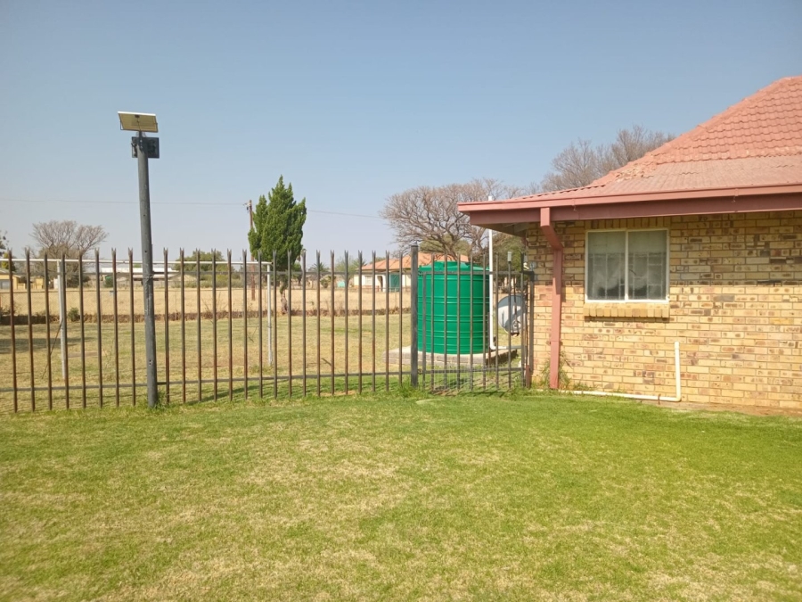 4 Bedroom Property for Sale in Bloemhof North West